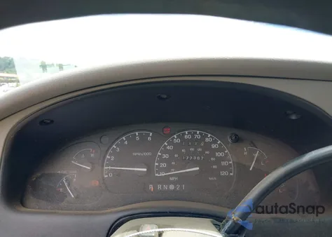 1999 Ford Explorer z USA, uszkodzony, nr VIN 1FMDU34X5XUC08663